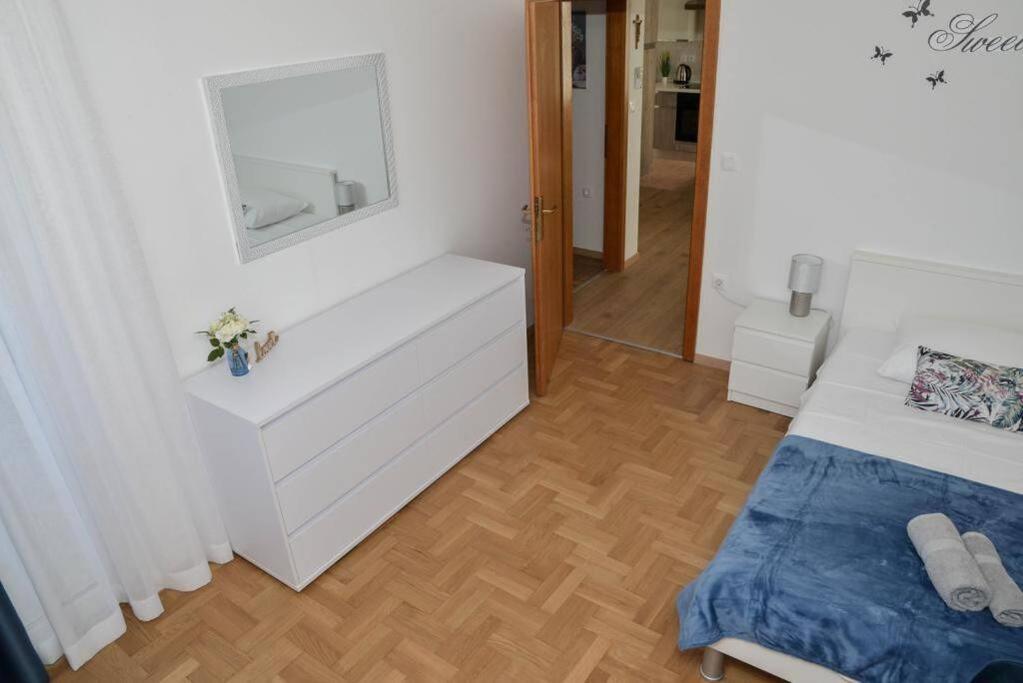 Apartment Longin Zadar Exterior foto