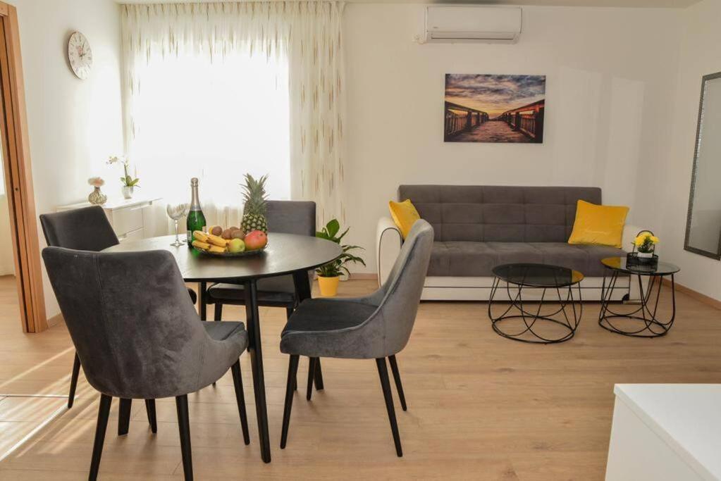 Apartment Longin Zadar Exterior foto